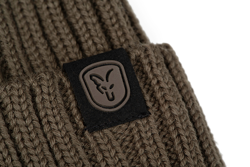 fox_beanie_hat_merino_logo_detail.jpg