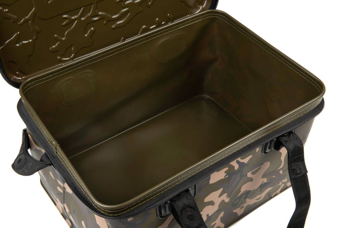 aquos_camo_50l_inside_detail.jpg